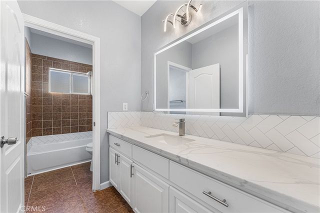 21921 Calhoun Dr, California City, CA 93505