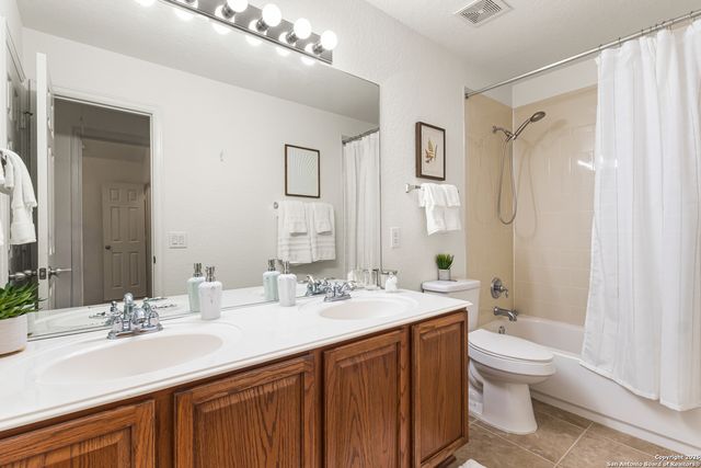 1515 Lookout Pt, San Antonio, TX 78260