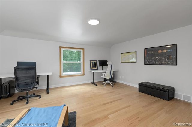 1925 Wellesley Drive, Detroit, MI 48203