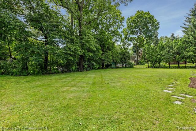 1925 Wellesley Drive, Detroit, MI 48203