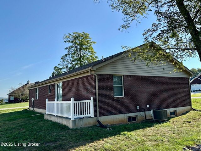 309 River Cliff Blvd, Brandenburg, KY 40108