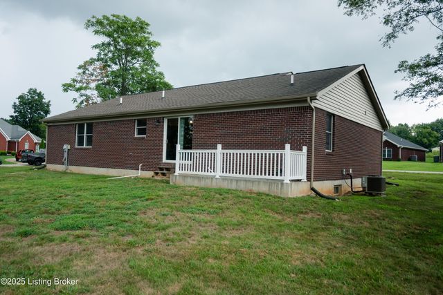 309 River Cliff Blvd, Brandenburg, KY 40108
