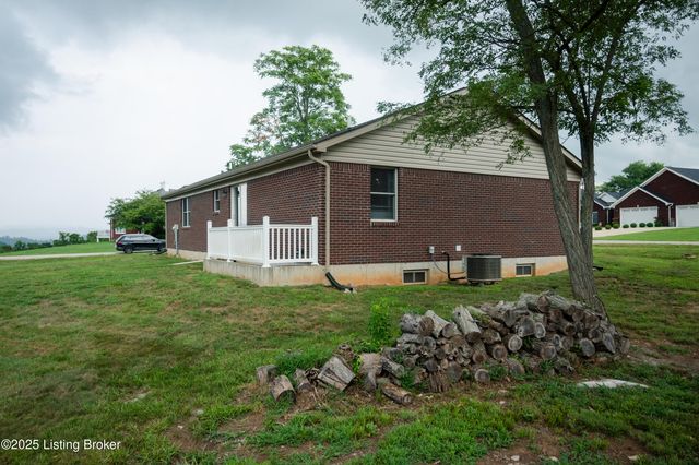 309 River Cliff Blvd, Brandenburg, KY 40108