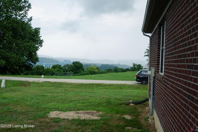 309 River Cliff Blvd, Brandenburg, KY 40108