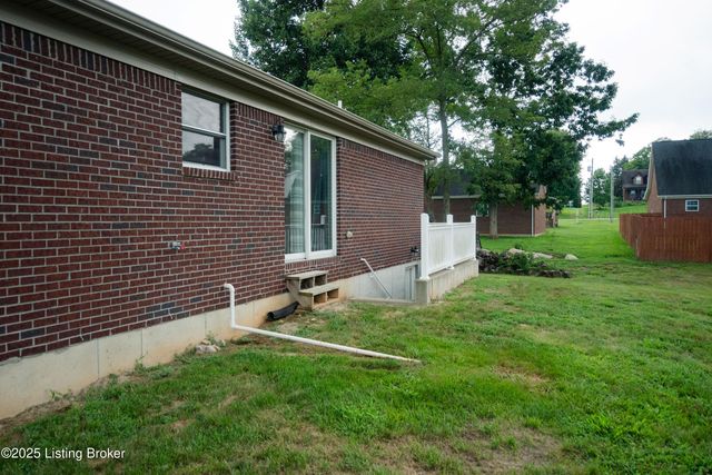 309 River Cliff Blvd, Brandenburg, KY 40108