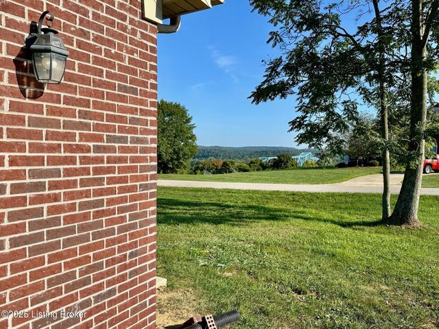 309 River Cliff Blvd, Brandenburg, KY 40108