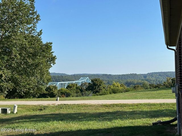 309 River Cliff Blvd, Brandenburg, KY 40108