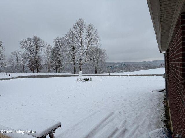 309 River Cliff Blvd, Brandenburg, KY 40108