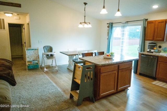 309 River Cliff Blvd, Brandenburg, KY 40108