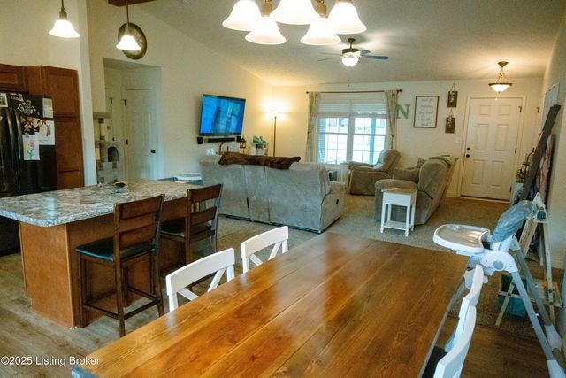 309 River Cliff Blvd, Brandenburg, KY 40108