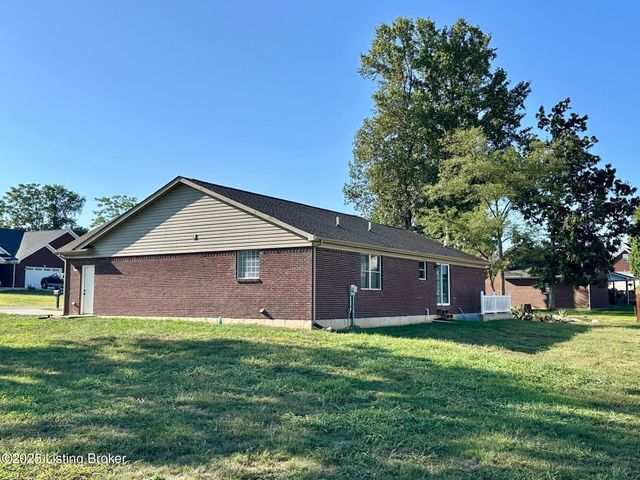 309 River Cliff Blvd, Brandenburg, KY 40108