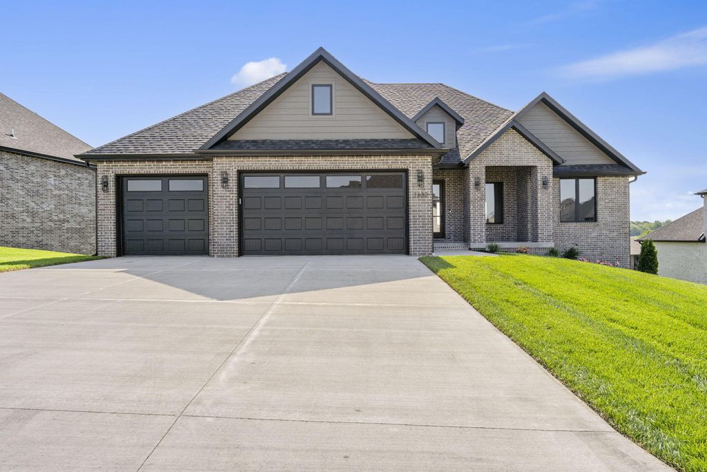 1632 Marlowe Avenue, Springfield, MO 65802