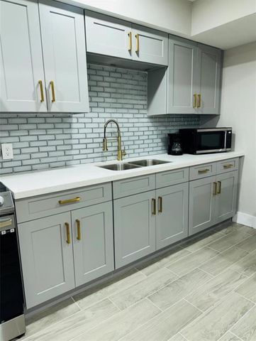 8005 Bowen Street 5, Houston, TX 77051