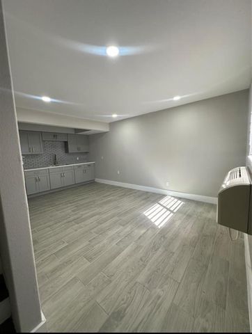 8005 Bowen Street 5, Houston, TX 77051