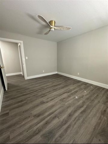 8005 Bowen Street 5, Houston, TX 77051