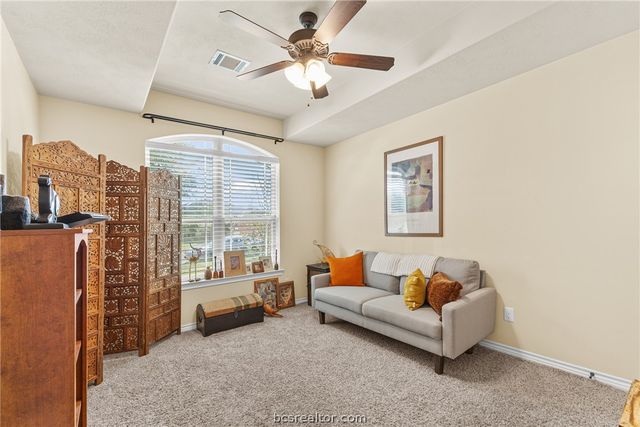 915 Dove Run Trail, College Station, TX 77845