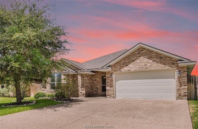 915 Dove Run Trail, College Station, TX 77845