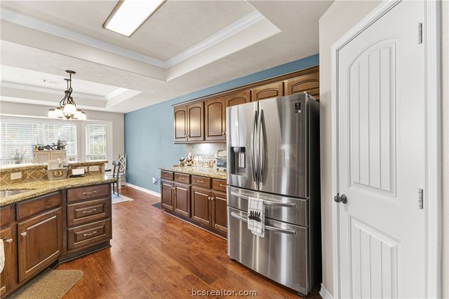 915 Dove Run Trail, College Station, TX 77845