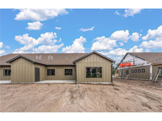 1077 Legend Lane, River Falls, WI 54022