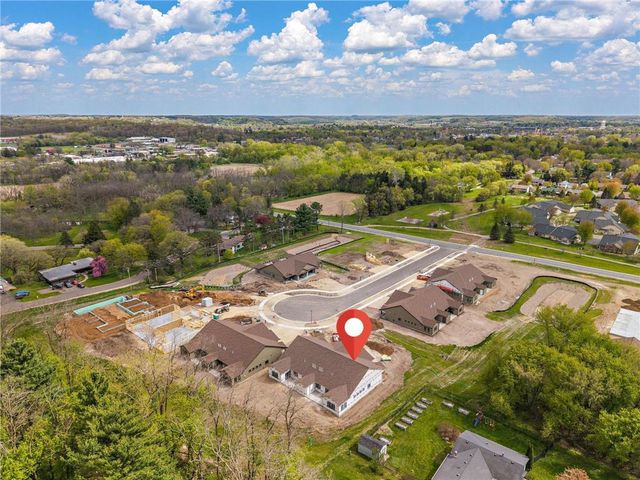 1077 Legend Lane, River Falls, WI 54022