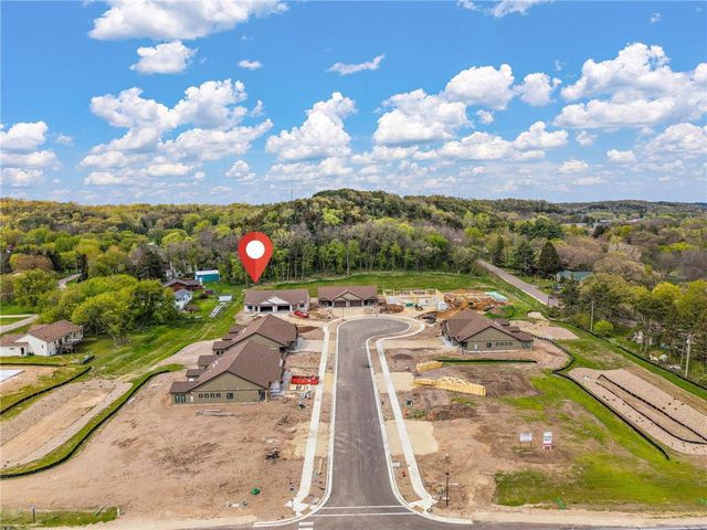 1077 Legend Lane, River Falls, WI 54022