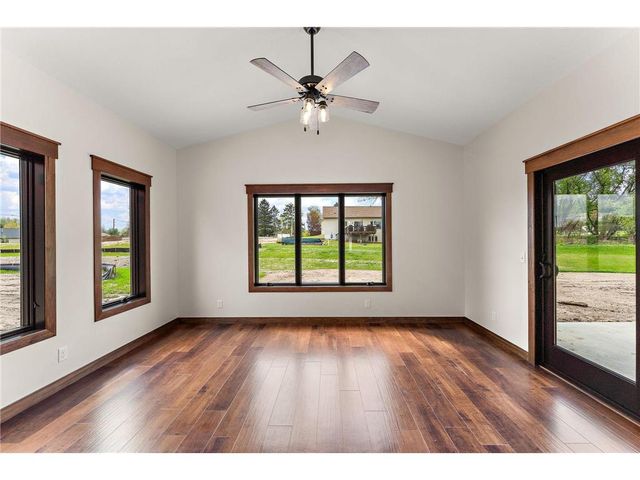 1077 Legend Lane, River Falls, WI 54022