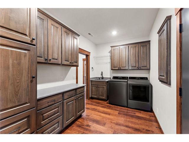 1077 Legend Lane, River Falls, WI 54022
