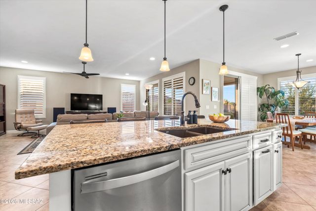 7032 Cape Final Trail, Marana, AZ 85658