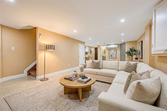 10535 135th Street, Richmond Hill S., NY 11419