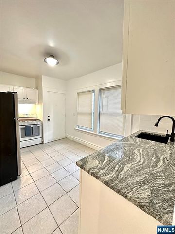 48 Maple Avenue 2, Montclair, NJ 07042