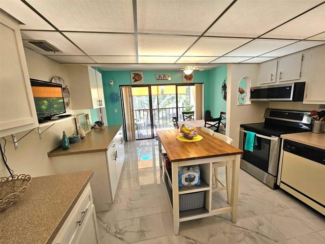 315 30TH AVENUE W B307, Bradenton, FL 34205