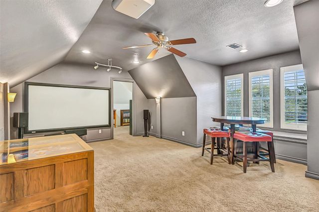 110 Century Drive, Friendswood, TX 77546