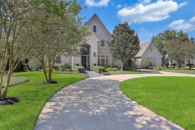 110 Century Drive, Friendswood, TX 77546