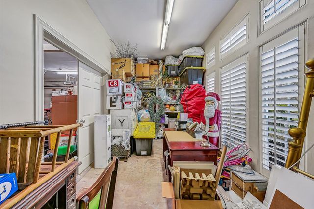 110 Century Drive, Friendswood, TX 77546