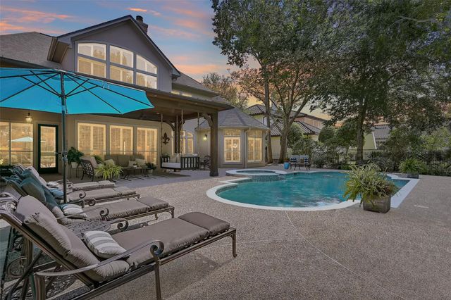 110 Century Drive, Friendswood, TX 77546