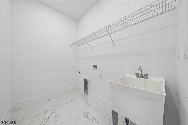 2509 52nd ST W, Lehigh Acres, FL 33971