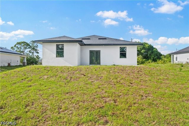 2509 52nd ST W, Lehigh Acres, FL 33971