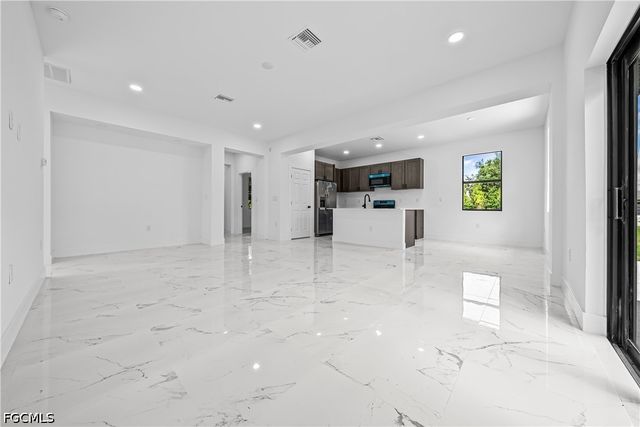 2509 52nd ST W, Lehigh Acres, FL 33971