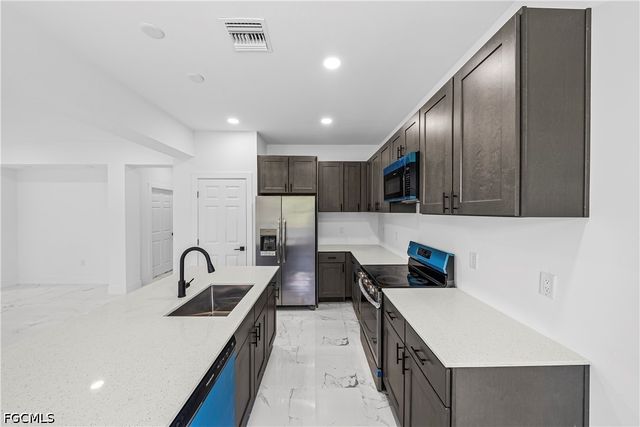 2509 52nd ST W, Lehigh Acres, FL 33971