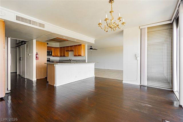 3111 Bel Air Drive 10C, Las Vegas, NV 89109