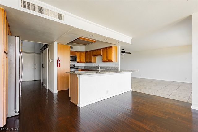 3111 Bel Air Drive 10C, Las Vegas, NV 89109