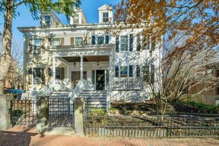 149a Bishop Allen Drive A, Cambridge, MA 02139