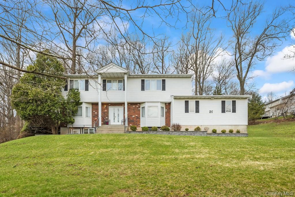 20 Algonquin Circle, Airmont, NY 10952