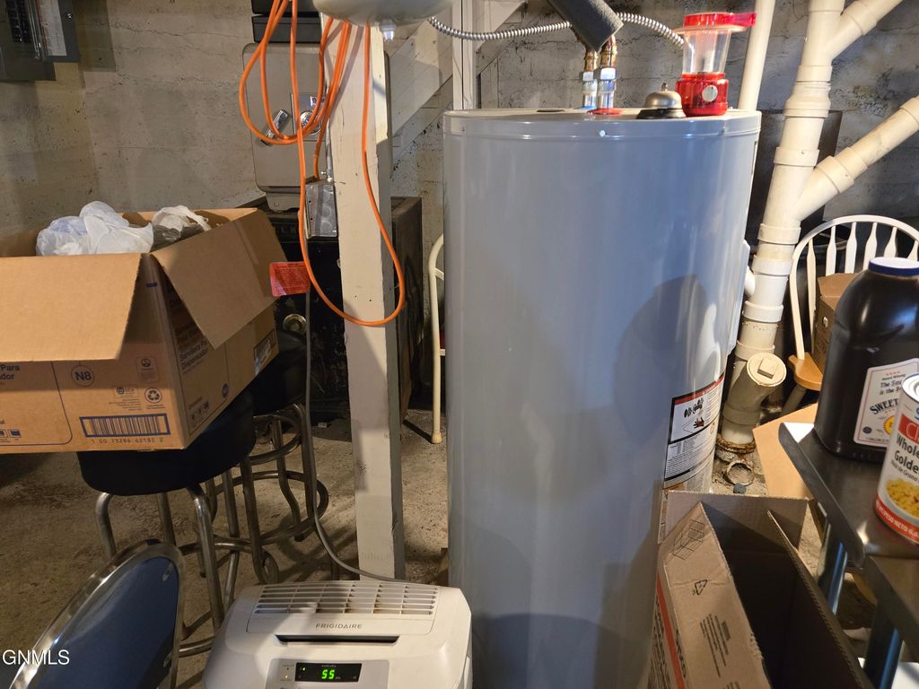 745 1/2 Sherman Street S, Leola, SD 57456 photo 12