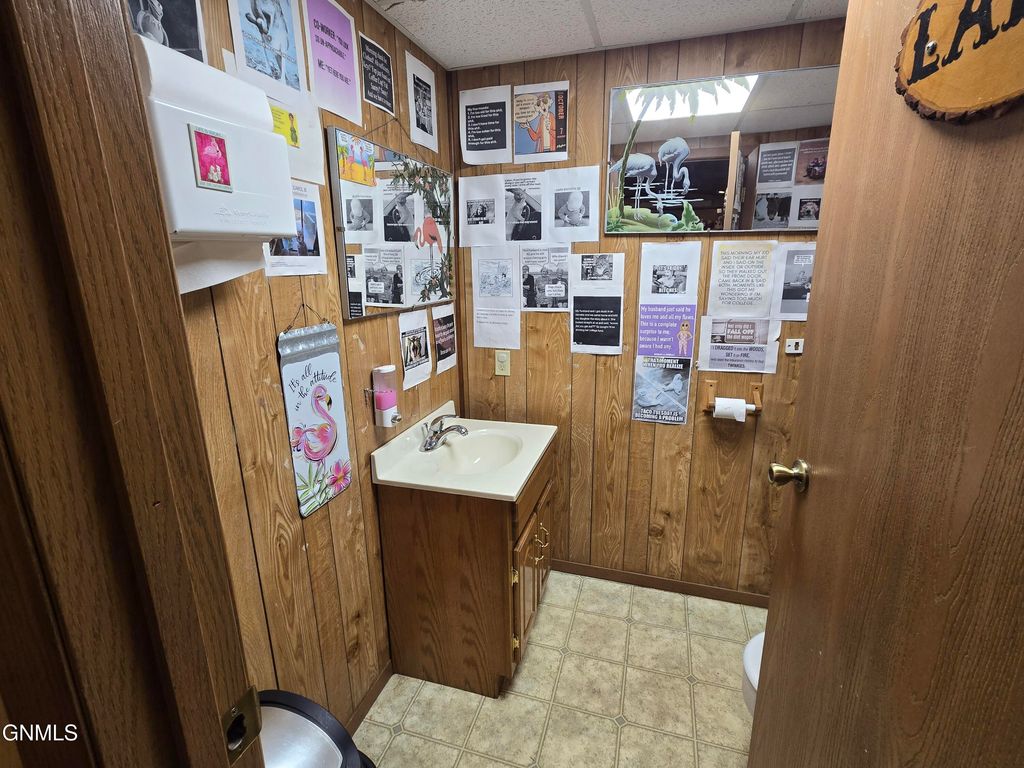 745 1/2 Sherman Street S, Leola, SD 57456 photo 16