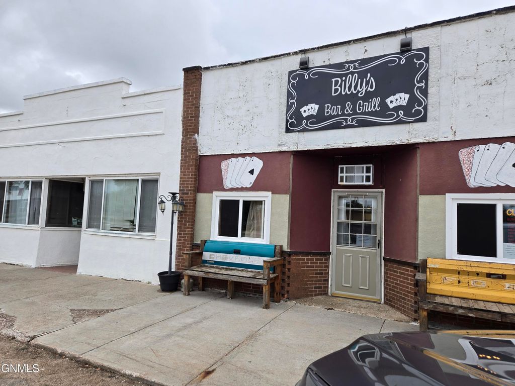 745 1/2 Sherman Street S, Leola, SD 57456 photo 3