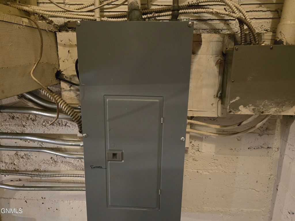 745 1/2 Sherman Street S, Leola, SD 57456 photo 7