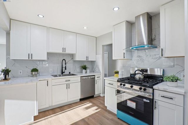 1699 Bandoni Ave, San Lorenzo, CA 94580