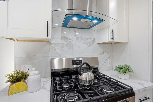 1699 Bandoni Ave, San Lorenzo, CA 94580