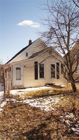 858 May Street, Akron, OH 44311